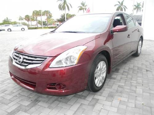 Nissan Altima 2011 photo 2