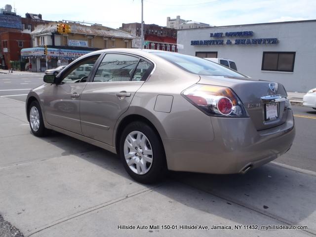 Nissan Altima 2011 photo 3