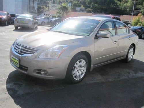 Nissan Altima 2011 photo 3
