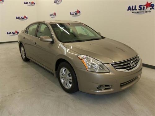 Nissan Altima 2011 photo 2
