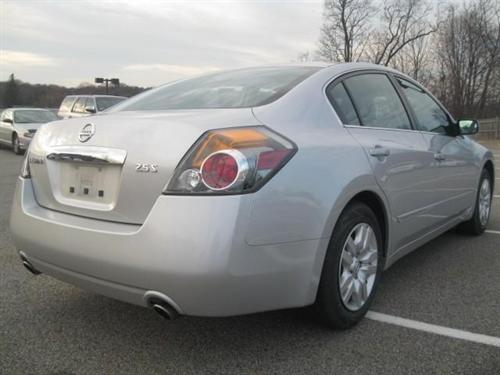 Nissan Altima 2011 photo 3