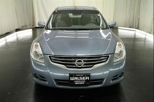Nissan Altima 2011 photo 1