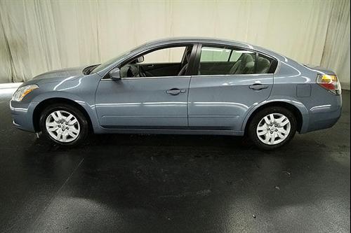Nissan Altima 2011 photo 3
