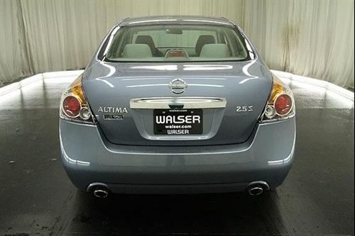 Nissan Altima 2011 photo 5