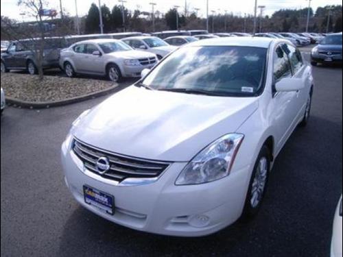 Nissan Altima 2011 photo 2
