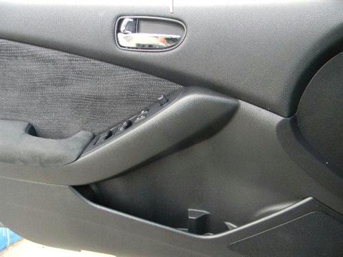 Nissan Altima 2011 photo 2