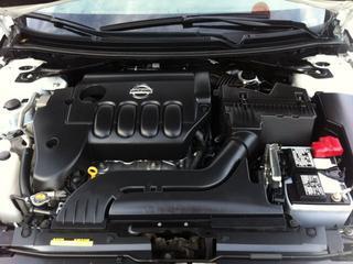 Nissan Altima 2011 photo 2