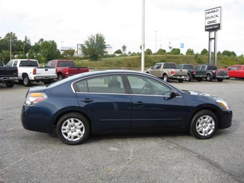 Nissan Altima 2011 photo 1