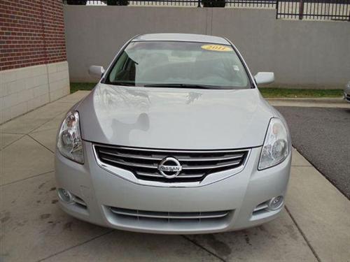 Nissan Altima 2011 photo 1
