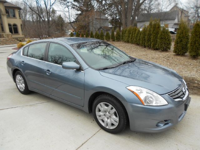 Nissan Altima 2011 photo 1