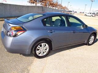 Nissan Altima 2011 photo 5