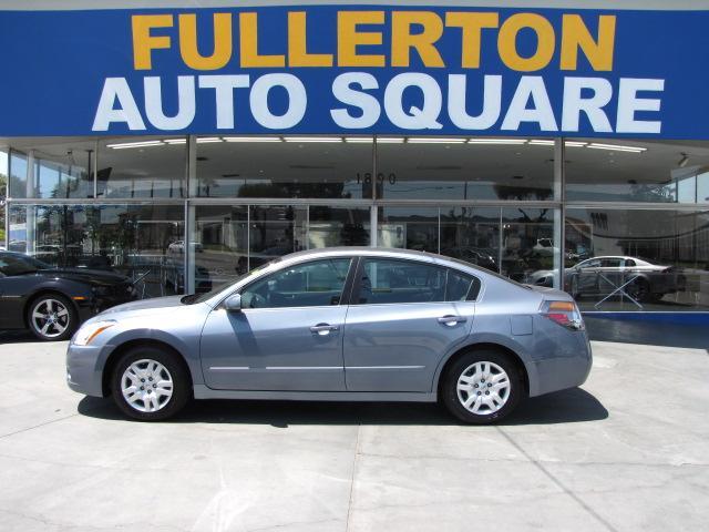 Nissan Altima 2011 photo 2