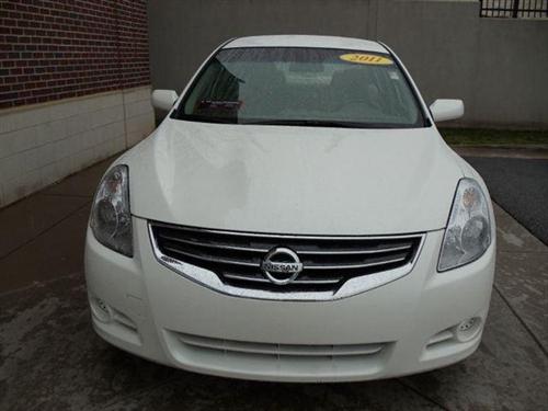 Nissan Altima 2011 photo 1