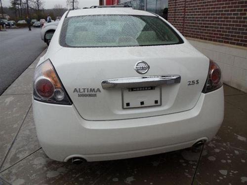 Nissan Altima 2011 photo 5
