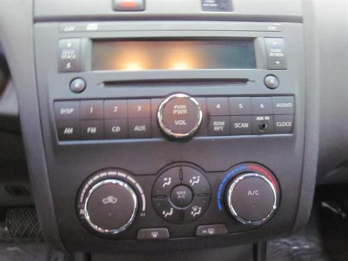 Nissan Altima 2011 photo 1