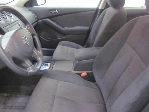 Nissan Altima 2011 photo 3