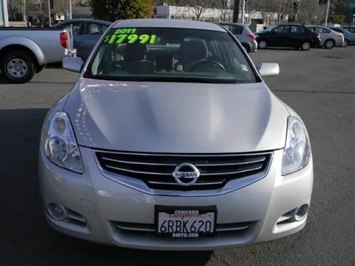 Nissan Altima 2011 photo 3