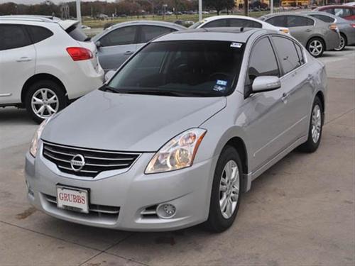 Nissan Altima 2011 photo 3