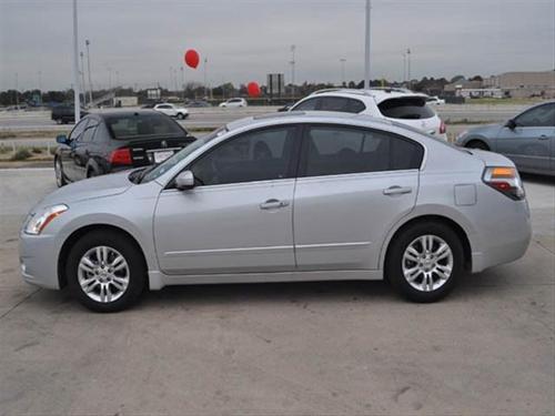 Nissan Altima 2011 photo 4