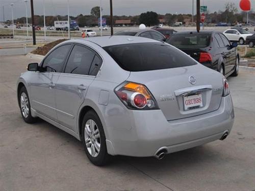 Nissan Altima 2011 photo 5