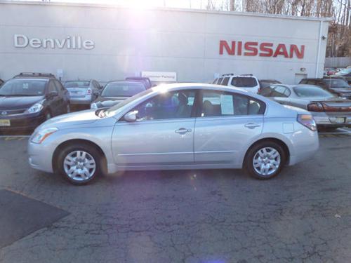 Nissan Altima 2011 photo 1