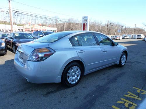 Nissan Altima 2011 photo 4