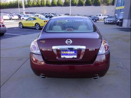 Nissan Altima 2011 photo 5