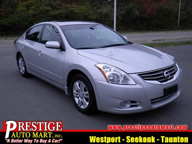 Nissan Altima 2011 photo 2