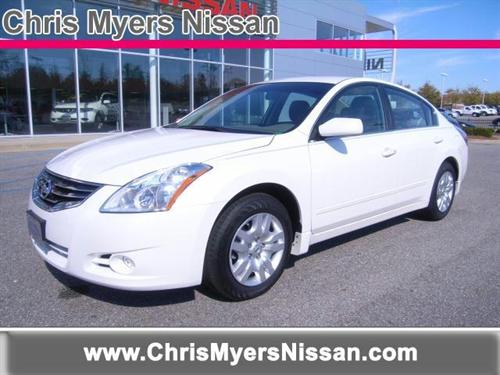 Nissan Altima 2011 photo 2