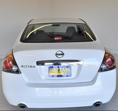 Nissan Altima 2011 photo 1