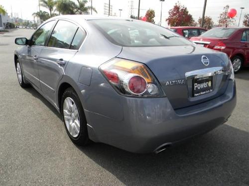 Nissan Altima 2011 photo 3