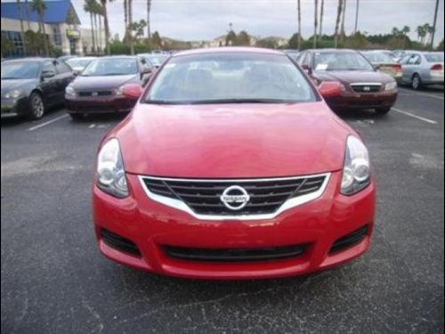 Nissan Altima 2011 photo 1