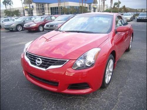 Nissan Altima 2011 photo 2