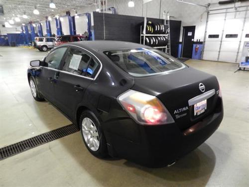 Nissan Altima 2011 photo 4