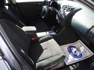 Nissan Altima 2011 photo 2