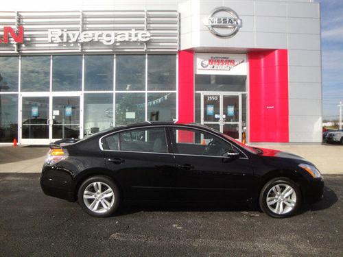 Nissan Altima 2011 photo 1