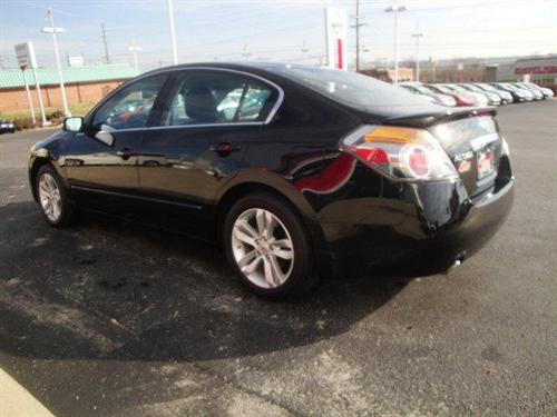 Nissan Altima 2011 photo 3