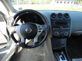Nissan Altima 2011 photo 5