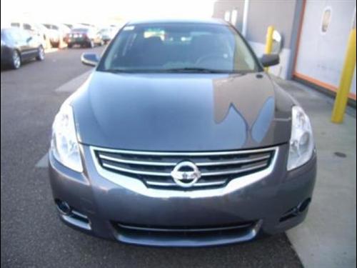 Nissan Altima 2011 photo 1