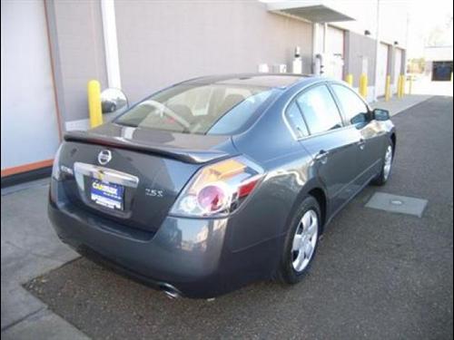 Nissan Altima 2011 photo 4