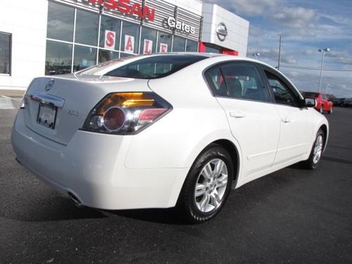 Nissan Altima 2011 photo 3