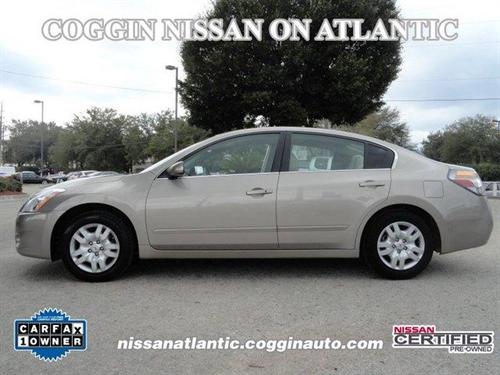 Nissan Altima 2011 photo 2
