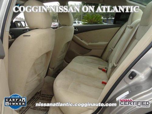 Nissan Altima 2011 photo 4