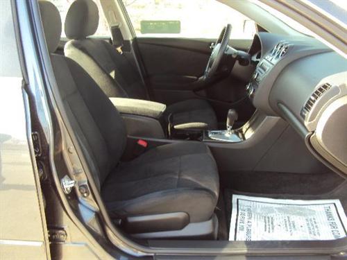 Nissan Altima 2011 photo 4