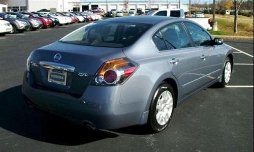 Nissan Altima 2011 photo 4
