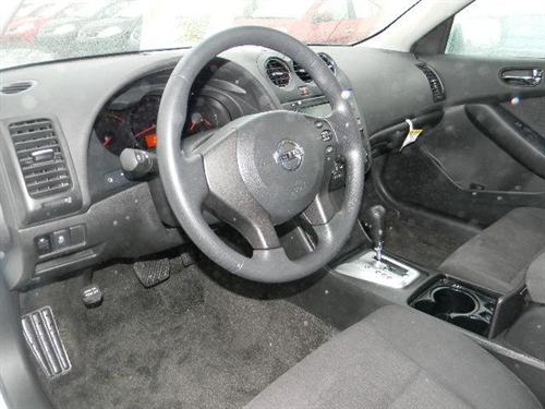 Nissan Altima 2011 photo 4