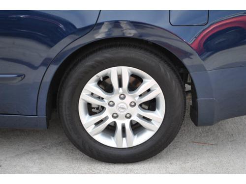 Nissan Altima 2011 photo 1