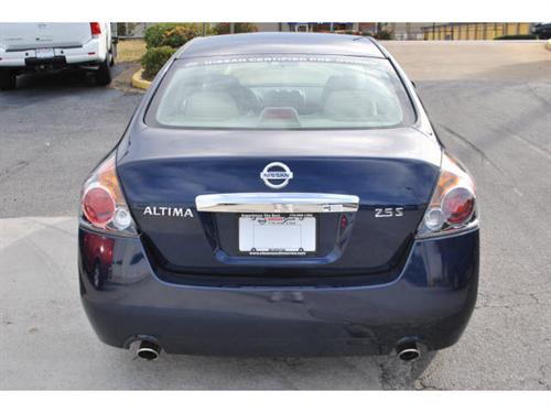 Nissan Altima 2011 photo 2