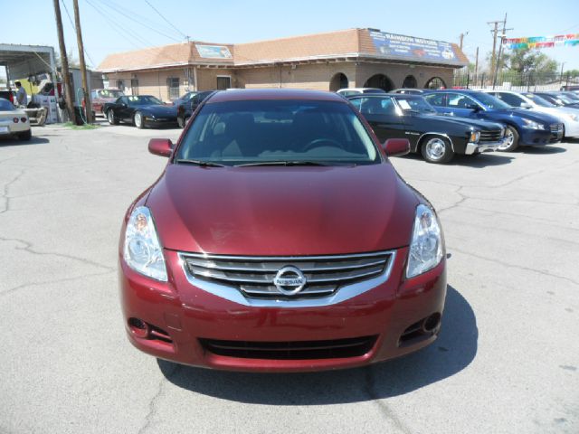 Nissan Altima 2011 photo 4