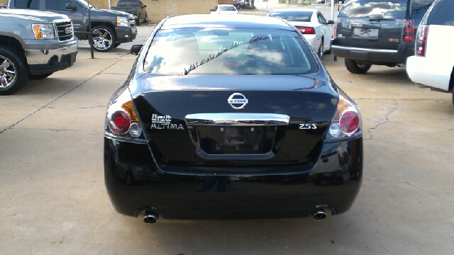 Nissan Altima Pickupslt Quad Cab SWB 4WD 4x4 Truck Sedan